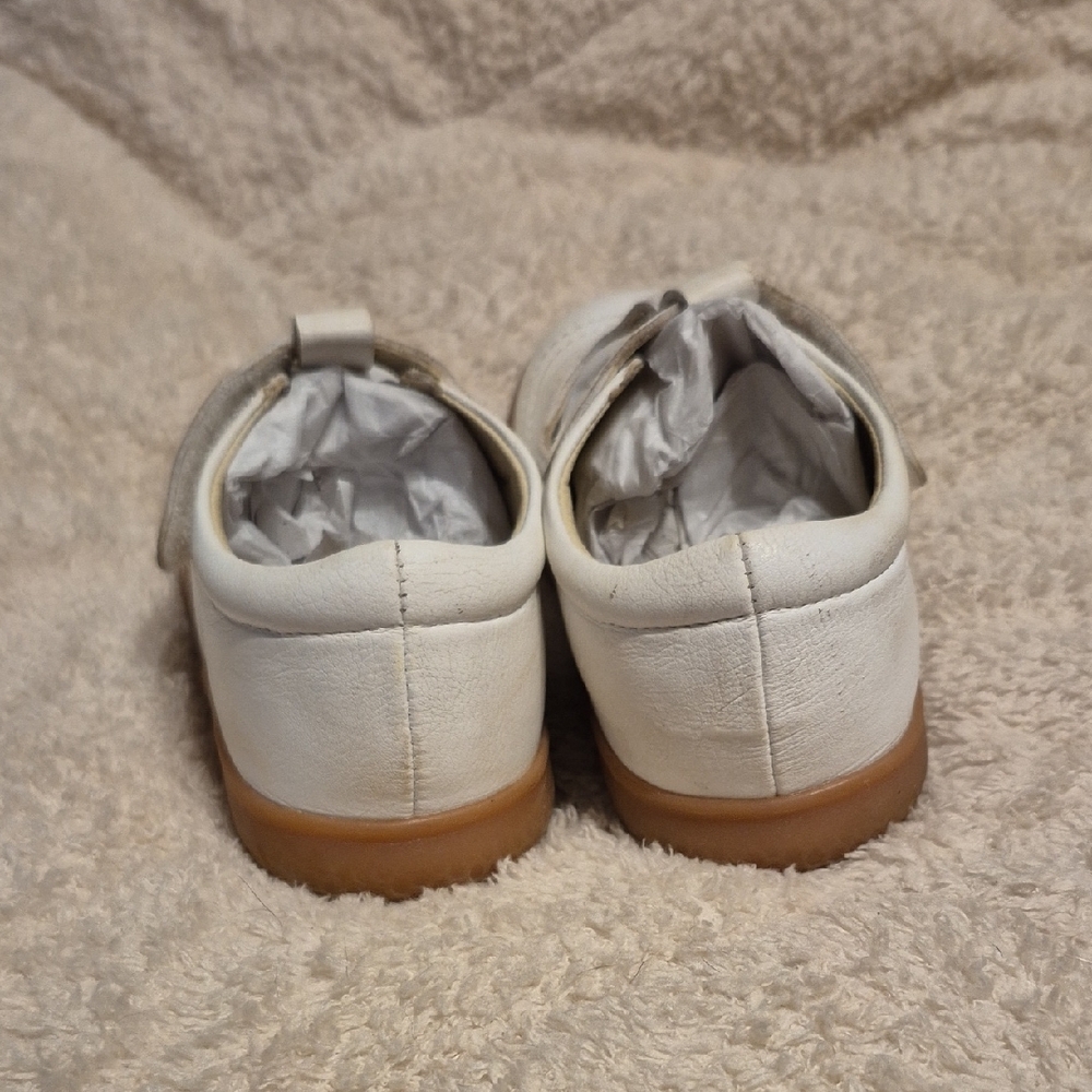 Livie & Luca White Dress Shoes with Heart Accent - Picture 3 of 5